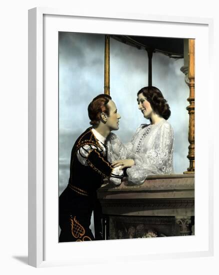 Romeo And Juliet, Leslie Howard, Norma Shearer, 1936, Balcony Scene-null-Framed Photo