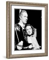 Romeo and Juliet, Leslie Howard, Norma Shearer, 1936-null-Framed Photo