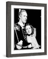 Romeo and Juliet, Leslie Howard, Norma Shearer, 1936-null-Framed Photo