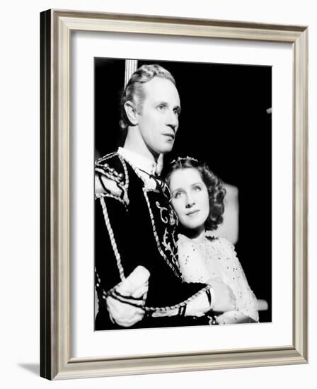 Romeo and Juliet, Leslie Howard, Norma Shearer, 1936-null-Framed Photo