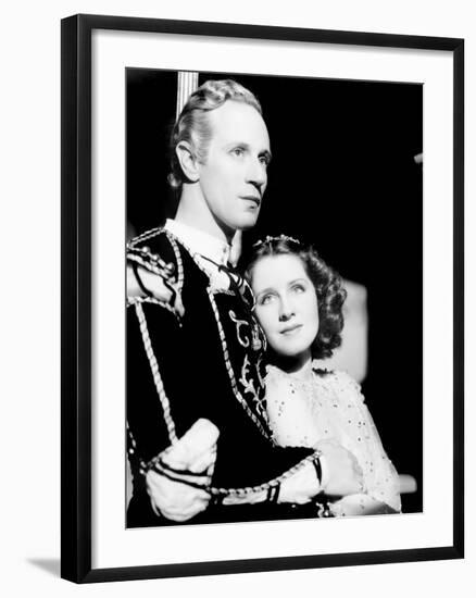 Romeo and Juliet, Leslie Howard, Norma Shearer, 1936-null-Framed Photo