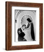 Romeo and Juliet, Norma Shearer, Leslie Howard, 1936-null-Framed Photographic Print