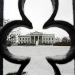 The Early Morning Sunrise Warms the Sky Over the White House-Ron Edmonds-Photographic Print