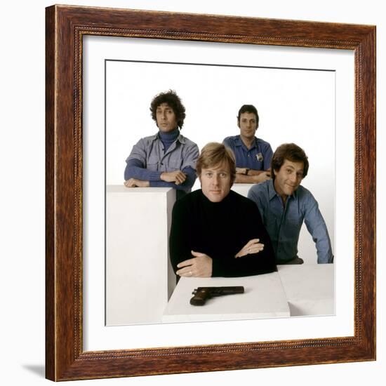 Ron Liebman, Paul Sand, Robert Redford and George Segal\rLes Quatres Malfrats THE HOT ROCK-null-Framed Photo