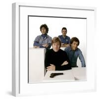 Ron Liebman, Paul Sand, Robert Redford and George Segal\rLes Quatres Malfrats THE HOT ROCK-null-Framed Photo