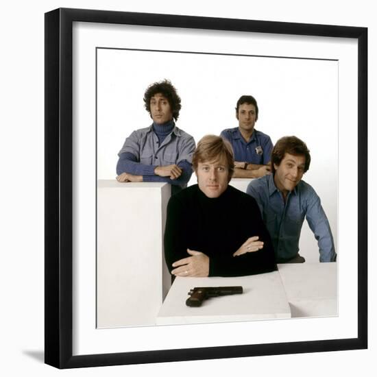 Ron Liebman, Paul Sand, Robert Redford and George Segal\rLes Quatres Malfrats THE HOT ROCK-null-Framed Photo