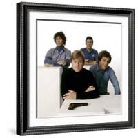 Ron Liebman, Paul Sand, Robert Redford and George Segal\rLes Quatres Malfrats THE HOT ROCK-null-Framed Photo