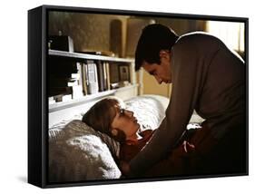 ROSEMARY'S BABY, 1968 directed by ROMAN POLANSKI Mia Farrow and John Cassavetes (photo)-null-Framed Stretched Canvas