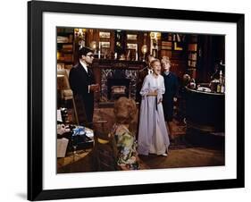 ROSEMARY'S BABY, 1968 directed by ROMAN POLANSKI Mia Farrow (photo)-null-Framed Photo