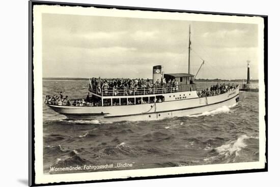 Rostock Warnemünde, Dampfer Undine, Weiße Flotte-null-Mounted Giclee Print