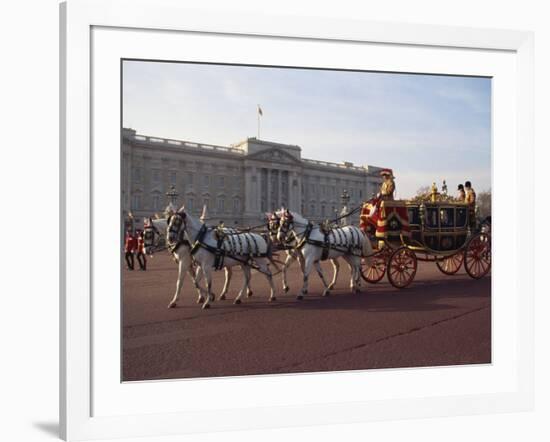 Royal Carriage Outside Buckingham Palace, London, England, United Kingdom, Europe-Nigel Francis-Framed Photographic Print