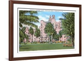 Royal Hawaiian Hotel, Honolulu, Hawaii-null-Framed Premium Giclee Print