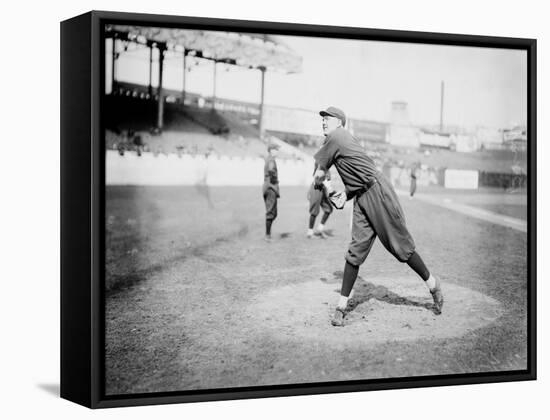 Rube Benton, Cincinnati Reds, Baseball Photo No.1-Lantern Press-Framed Stretched Canvas