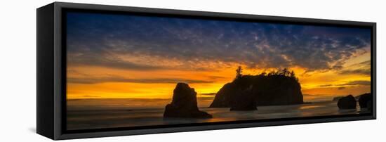 Ruby Beach Olympic National Park-Steve Gadomski-Framed Stretched Canvas