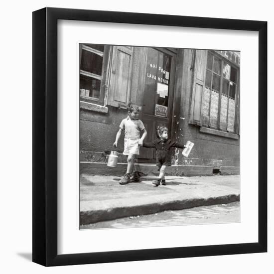 Rue Marcellin Berthelot, Choisy-Le-Roi, c.1945-Robert Doisneau-Framed Art Print