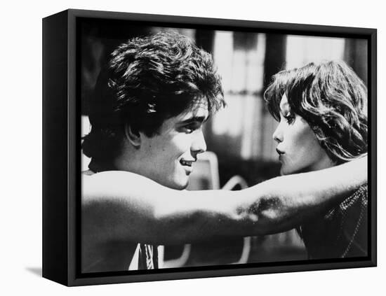 RUMBLE FISH, 1983 directed by FRANCIS FORD COPPOLA Matt Dillon and Diane Lane (b/w photo)-null-Framed Stretched Canvas