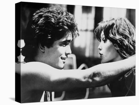RUMBLE FISH, 1983 directed by FRANCIS FORD COPPOLA Matt Dillon and Diane Lane (b/w photo)-null-Stretched Canvas