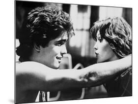 RUMBLE FISH, 1983 directed by FRANCIS FORD COPPOLA Matt Dillon and Diane Lane (b/w photo)-null-Mounted Photo