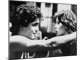 RUMBLE FISH, 1983 directed by FRANCIS FORD COPPOLA Matt Dillon and Diane Lane (b/w photo)-null-Mounted Photo