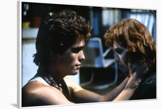 RUMBLE FISH, 1983 directed by FRANCIS FORD COPPOLA Matt Dillon and Diane Lane (photo)-null-Framed Photo