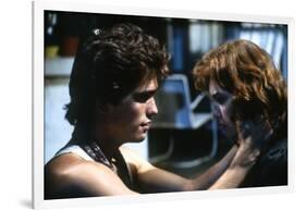 RUMBLE FISH, 1983 directed by FRANCIS FORD COPPOLA Matt Dillon and Diane Lane (photo)-null-Framed Photo