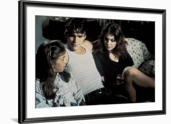 RUMBLE FISH, 1983 directed by FRANCIS FORD COPPOLA Matt Dillon and Diane Lane (photo)-null-Framed Photo