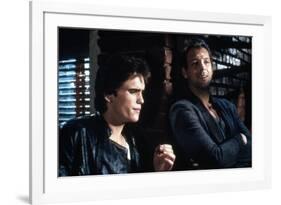 RUMBLE FISH, 1983 directed by FRANCIS FORD COPPOLA Matt Dillon and Mickey Rourke (photo)-null-Framed Photo