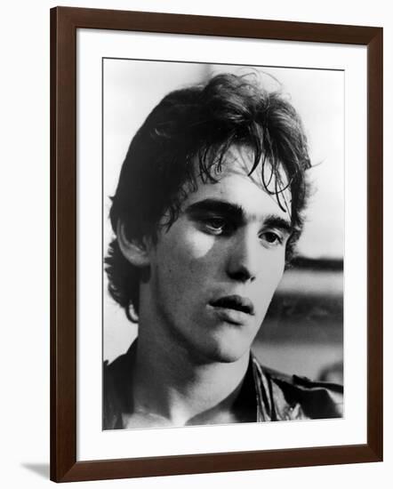 RUMBLE FISH, 1983 directed by FRANCIS FORD COPPOLA Matt Dillon (b/w photo)-null-Framed Photo