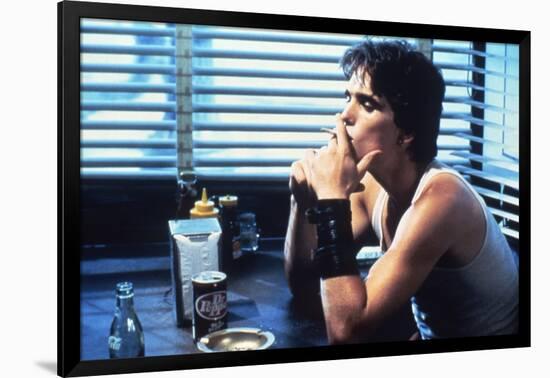 RUMBLE FISH, 1983 directed by FRANCIS FORD COPPOLA Matt Dillon (photo)-null-Framed Photo