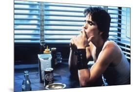 RUMBLE FISH, 1983 directed by FRANCIS FORD COPPOLA Matt Dillon (photo)-null-Mounted Photo