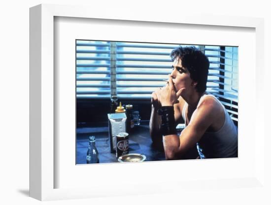 RUMBLE FISH, 1983 directed by FRANCIS FORD COPPOLA Matt Dillon (photo)-null-Framed Photo