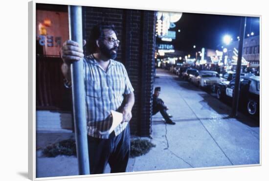 RUMBLE FISH, 1983 directed by FRANCIS FORD COPPOLA On the set, Francis Ford Coppola (photo)-null-Framed Photo