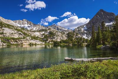 Treasure Lake, John Muir Wilderness, Sierra Nevada Mountains, California, USA.