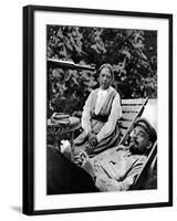 Russian Bolshevik Leader Vladimir Lenin and Nadezhda Krupskaya, Gorki, USSR, 1922-null-Framed Giclee Print