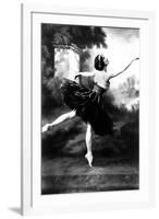 Russian Dancer Anna Pavlova (1881-1931) Here in the 10'S-null-Framed Photo