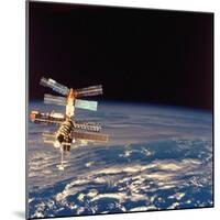 Russian Mir Space Station Seen from Aft Flight Deck of US Space Shuttle Atlantis During Docking-null-Mounted Photographic Print