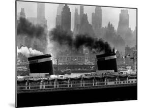 S.S. United States Sailing in New York Harbor-Andreas Feininger-Mounted Photographic Print