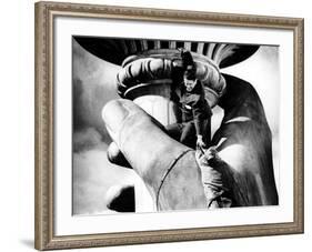 Saboteur, Robert Cummings, Norman Lloyd, 1942-null-Framed Photo