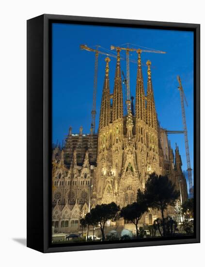 Sagrada Familia at Dusk, UNESCO World Heritage Site, Barcelona, Catalonia, Spain, Europe-Sergio Pitamitz-Framed Stretched Canvas