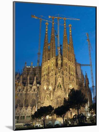 Sagrada Familia at Dusk, UNESCO World Heritage Site, Barcelona, Catalonia, Spain, Europe-Sergio Pitamitz-Mounted Photographic Print