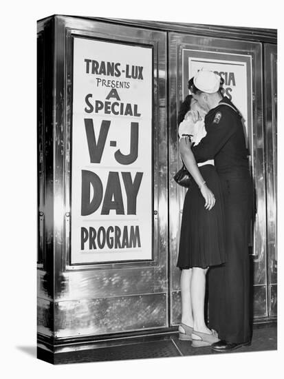 Sailor and His Girlfriend Celebrate News of the End of War in Front of a Theatre in New York's Time-null-Stretched Canvas