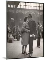 Sailor Kissing His Girlfriend Goodbye before Returning to Duty, Pennsylvania Station-Alfred Eisenstaedt-Mounted Photographic Print