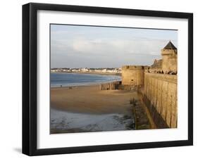 Saint-Malo City Wall, St. Malo, Ille-Et-Vilaine, Brittany, France, Europe-Godong-Framed Photographic Print