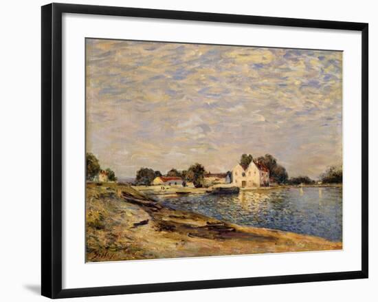 Saint-Mammes, on the Banks of the Loing; Saint-Mammes, Les Bord Du Loing, 1884-Alfred Sisley-Framed Giclee Print