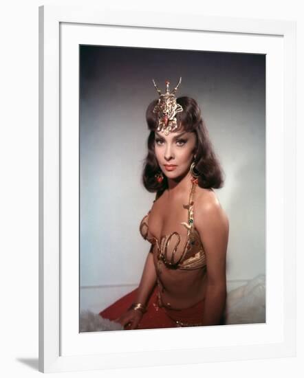 Salomon and la Reine by Saba SOLOMON AND SHEBA by King Vidor with Gina Lollobrigida, 1959 (photo)-null-Framed Photo