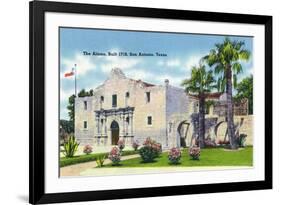 San Antonio, Texas - Exterior View of the Alamo, c.1945-Lantern Press-Framed Art Print