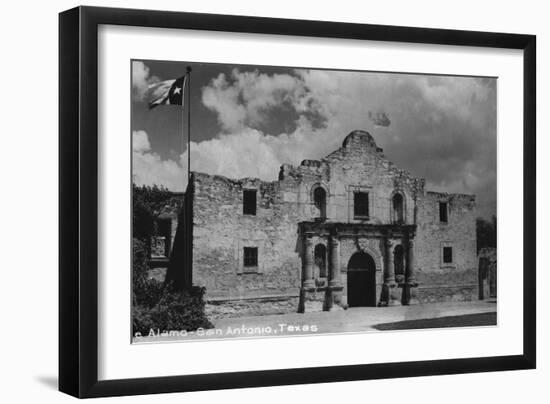 San Antonio, Texas - The Alamo-Lantern Press-Framed Art Print