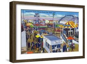 San Diego, California - Mission Beach Amusement Center Scene-Lantern Press-Framed Art Print