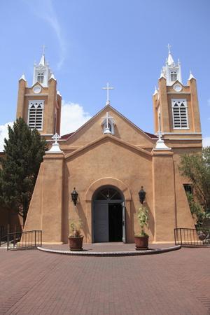 https://imgc.allpostersimages.com/img/posters/san-felipe-de-neri-church-old-town-albuquerque-new-mexico-usa_u-L-PSLQ8A0.jpg?artPerspective=n