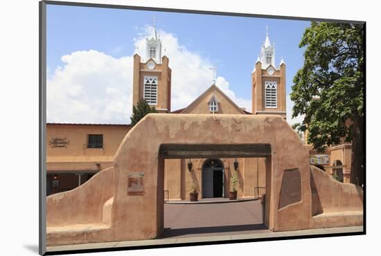 San Felipe De Neri Church, Old Town, Albuquerque, New Mexico, Usa-Wendy Connett-Mounted Photographic Print